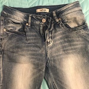 Refuge size 6 jeans